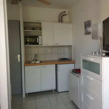 Image 2 - 34130 Mauguio, France - Apartment for rent