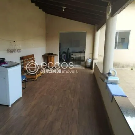 Buy this 3 bed house on unnamed road in São Jorge, Uberlândia - MG