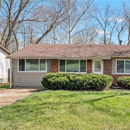 Buy this 3 bed house on 1180 Howdershell Road in Florissant, MO 63031