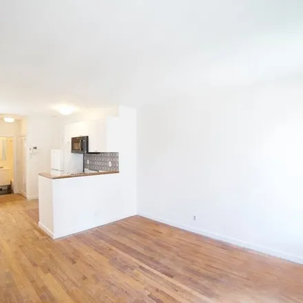 Rent this 1 bed apartment on 203 East 89th Street in New York, NY 10128