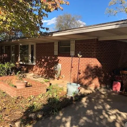Buy this 3 bed house on North Court Street in Murfreesboro, Pike County