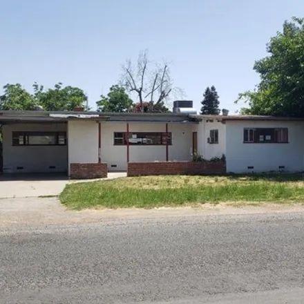 Buy this 3 bed house on 1557 West Clare Avenue in Porterville, CA 93257