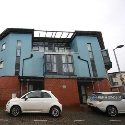 Rent this 4 bed townhouse on unnamed road in Park Central, B15 2DT