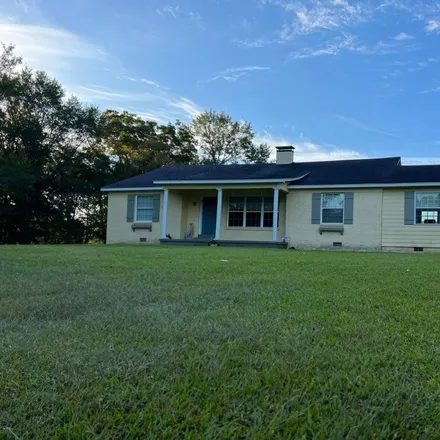 Buy this 3 bed house on 916 South Natchez Street in Kosciusko, MS 39090