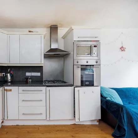 Image 7 - London, EC1V 8BY, United Kingdom - Apartment for rent
