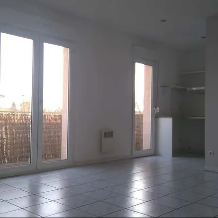 Rent this 2 bed apartment on 141 Chemin Saint-Pierre in 31170 Tournefeuille, France