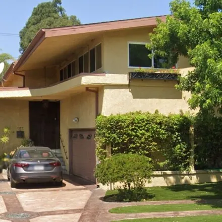 Rent this 2 bed apartment on 153 North Bowling Green Way in Los Angeles, CA 90049