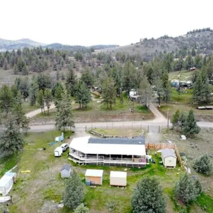 Buy this studio apartment on 7611 Whitepine Road in Siskiyou County, CA 96064