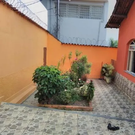 Buy this 3 bed house on Rua São Lourenço in Ressaca, Contagem - MG