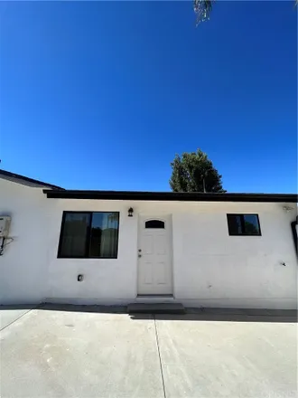 Image 2 - 11160 Gerald Avenue, Los Angeles, CA 91344, USA - House for rent