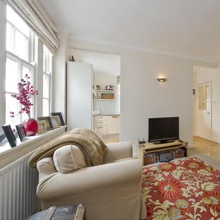 Rent this 2 bed apartment on Ingelow House in Holland Street, London