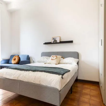 Rent this 4 bed room on Scuola dell'infanzia Montichiari in Via Montichiari, 7