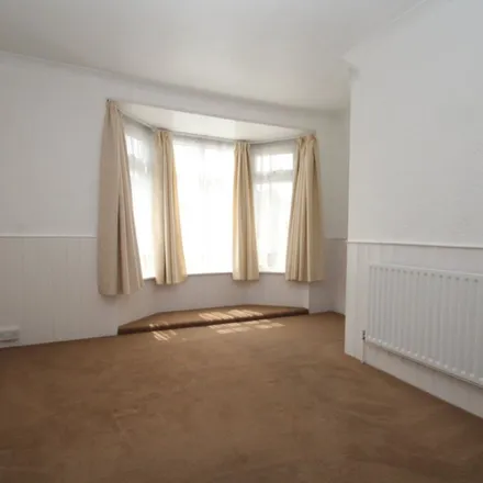 Rent this 1 bed apartment on Farnborough Village Fish Bar in 129 High Street, London