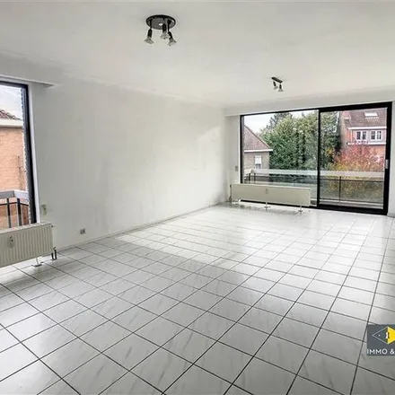 Rent this 2 bed apartment on Boulevard du Souverain - Vorstlaan in 1160 Auderghem - Oudergem, Belgium