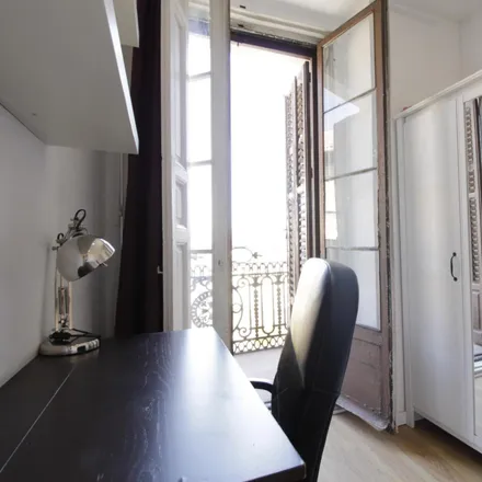 Image 2 - Calle Mayor, 40, 28013 Madrid, Spain - Room for rent