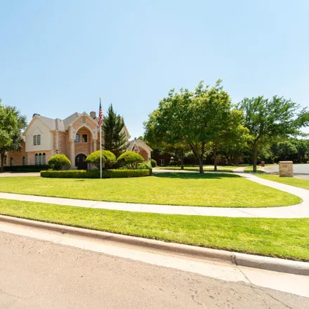 Buy this 5 bed house on 8602 Oxford Avenue in Lubbock, TX 79423