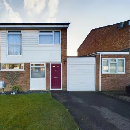 Buy this 3 bed duplex on Halsey Drive in Great Wymondley, SG4 9QS