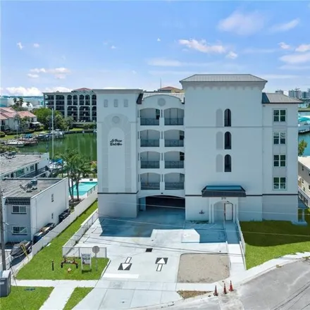 Buy this 4 bed condo on 215 Dolphin Point in Clearwater, FL 33767