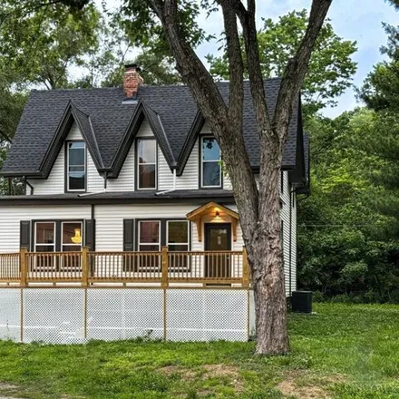 Buy this 3 bed house on 4821 Greenwood Terrace in Cincinnati, OH 45226