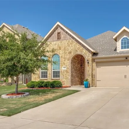 Buy this 4 bed house on 1340 Mountain View Ln in Kennedale, Texas