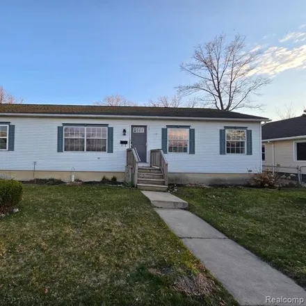 Buy this 4 bed house on 736 East Granet Avenue in Hazel Park, MI 48030