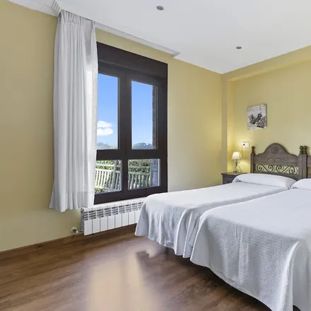 Rent this 2 bed apartment on Soto del Barco in Carretera Sotul Barcu - Corniana, 33126 Soto del Barco