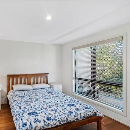 Rent this 3 bed townhouse on Evans Head NSW 2473