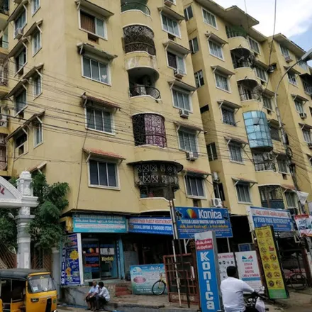 Rent this 2 bed apartment on unnamed road in Zone 9 Teynampet, Chennai - 600001