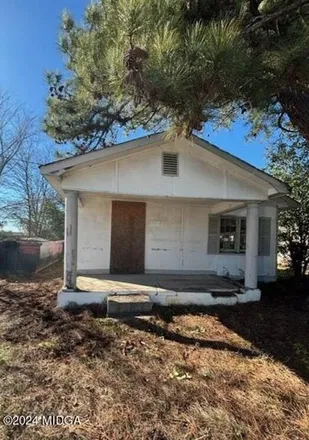 Buy this 2 bed house on 2413 Adams Avenue in Unionville, Macon