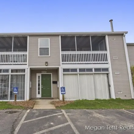 Buy this 2 bed condo on 3029 Poplar Creek Drive Southeast in East Paris, Kentwood