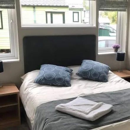 Rent this 2 bed house on Northampton in NN3 9DA, United Kingdom