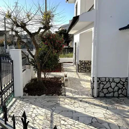 Rent this 5 bed apartment on Rua Jorge Brum do Canto in 2820-338 Corroios, Portugal