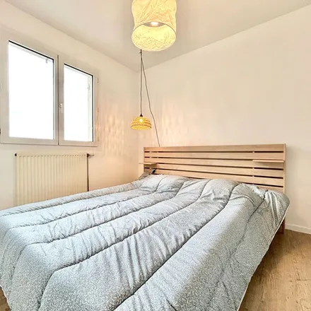 Rent this 3 bed apartment on 3 bis Place du 11 Novembre 1918 in 69510 Soucieu-en-Jarrest, France