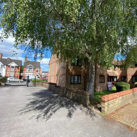 Rent this 1 bed apartment on The Cafe in Abercromby Avenue, High Wycombe