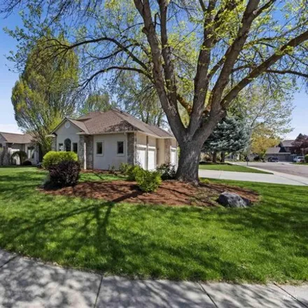 Image 2 - 5402 North Hickory Burr Place, Boise, ID 83713, USA - House for sale