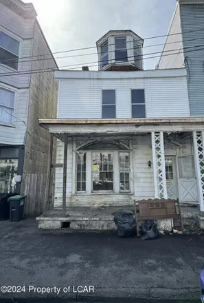 Buy this 3 bed house on Zion Baptist Church in 400 East Market Street, Mahanoy City