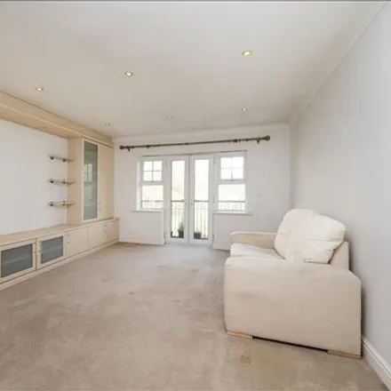 Image 2 - Victoria Road, London, NW7 4SB, United Kingdom - Apartment for rent