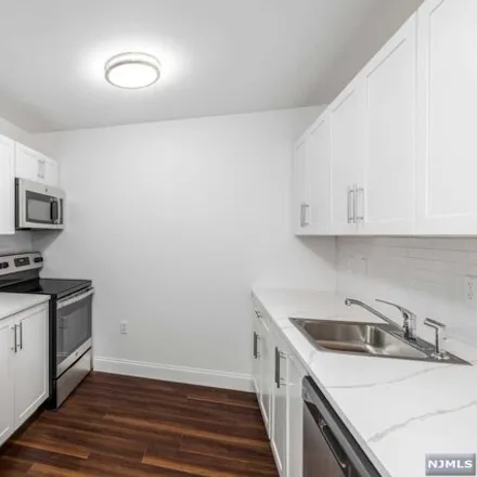 Image 3 - 494 31st Street, Union City, NJ 07087, USA - Apartment for rent