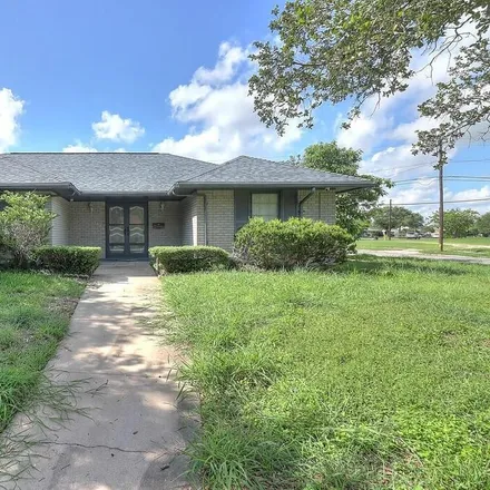 Buy this 3 bed house on 3501 Bobolink Lane in Corpus Christi, TX 78415
