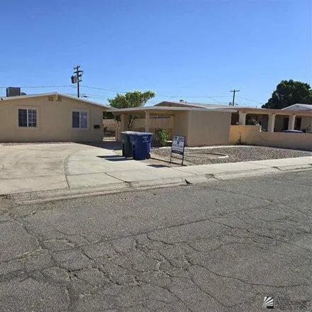 Buy this 3 bed house on 142 East 25th Place in Yuma, AZ 85364
