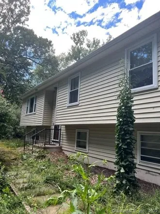 Buy this studio townhouse on 89 North Airline Road in East Wallingford, Wallingford