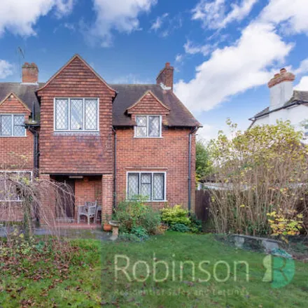 Buy this 4 bed house on Norden Road in Maidenhead, SL6 4BD