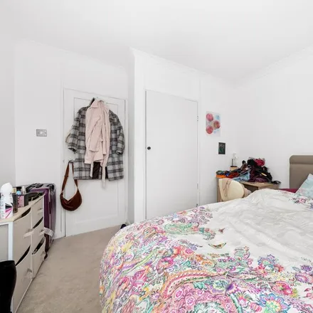 Image 5 - Sullivan House, Churchill Gardens Road, London, SW1V 3DS, United Kingdom - Apartment for rent