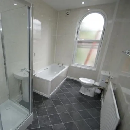 Image 7 - Bainbrigge Road, Leeds, LS6 3AD, United Kingdom - House for rent