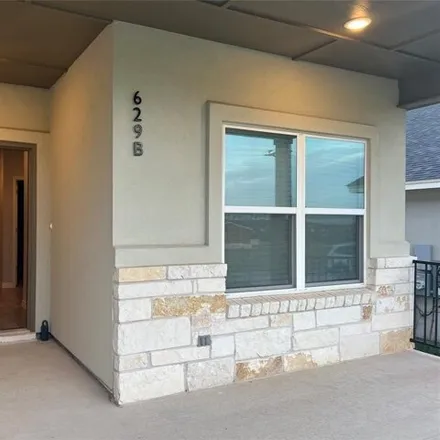 Rent this studio apartment on 698 County Road 306 in Jarrell, Williamson County