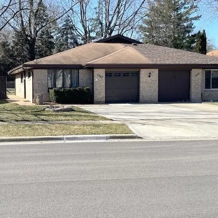 Image 1 - 1372 Beverly Lane, Streamwood, IL 60107, USA - House for rent