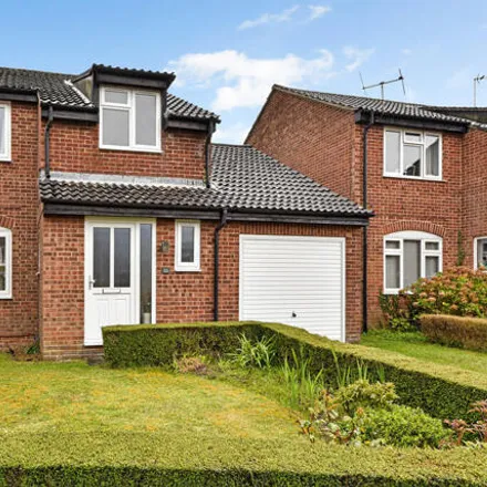 Buy this 3 bed house on 20 Valley Park Drive in Clanfield, PO8 0PB