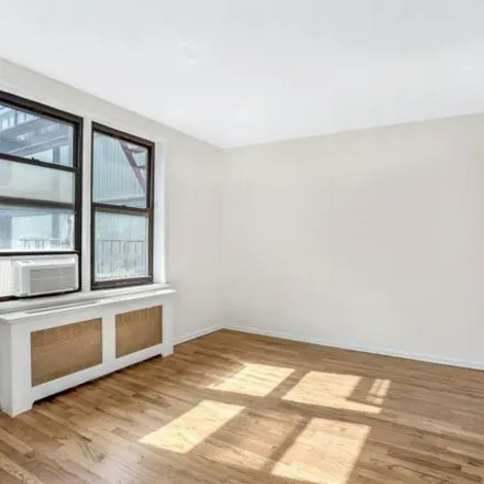 Buy this 1 bed condo on 1420 York Avenue in New York, NY 10021