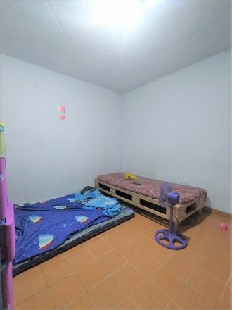Rent this 5 bed apartment on Parada MIO - Carrera 46 entre Calle 39 y 40 in Carrera 46, Comuna 16