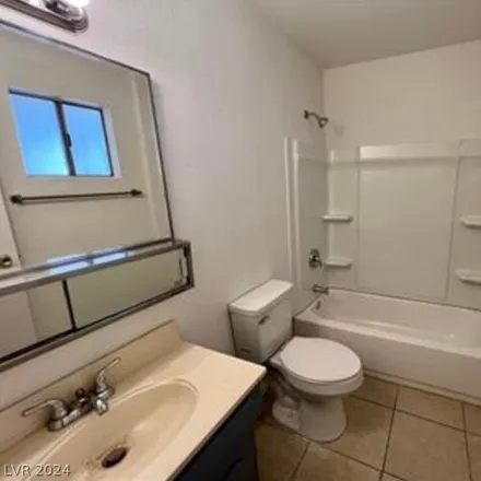 Image 8 - 5393 Prince Scotty Street, Paradise, NV 89119, USA - Condo for rent